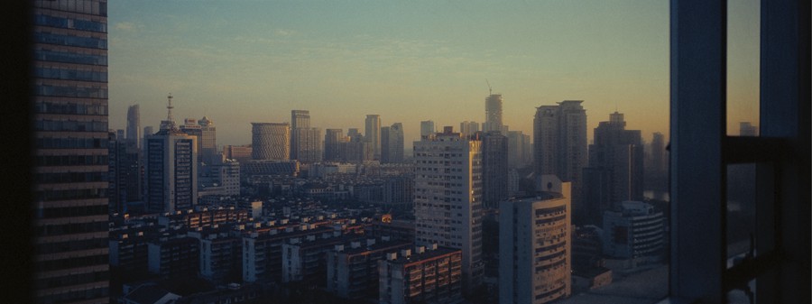 GxAce 24个世嘉日落波黄昏暗色调弱光扫街电影仿真LR预设包 Lightroom Preset Pack 01 插件预设 第2张-素材湾丨精选海外优质设计素材资源 GxAce 24个世嘉日落波黄昏暗色调弱光扫街电影仿真LR预设包 Lightroom Preset Pack 01 插件预设 sucaiwan.com