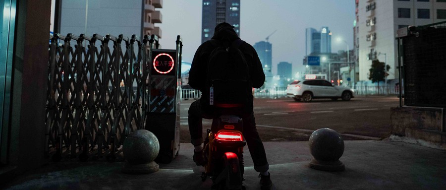 GxAce 24个世嘉日落波黄昏暗色调弱光扫街电影仿真LR预设包 Lightroom Preset Pack 01 插件预设 第4张-素材湾丨精选海外优质设计素材资源 GxAce 24个世嘉日落波黄昏暗色调弱光扫街电影仿真LR预设包 Lightroom Preset Pack 01 插件预设 sucaiwan.com