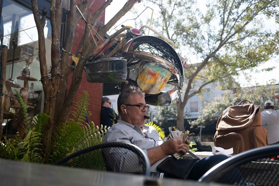 GxAce 24个世嘉日落波黄昏暗色调弱光扫街电影仿真LR预设包 Lightroom Preset Pack 01 插件预设 第9张-素材湾丨精选海外优质设计素材资源 GxAce 24个世嘉日落波黄昏暗色调弱光扫街电影仿真LR预设包 Lightroom Preset Pack 01 插件预设 sucaiwan.com