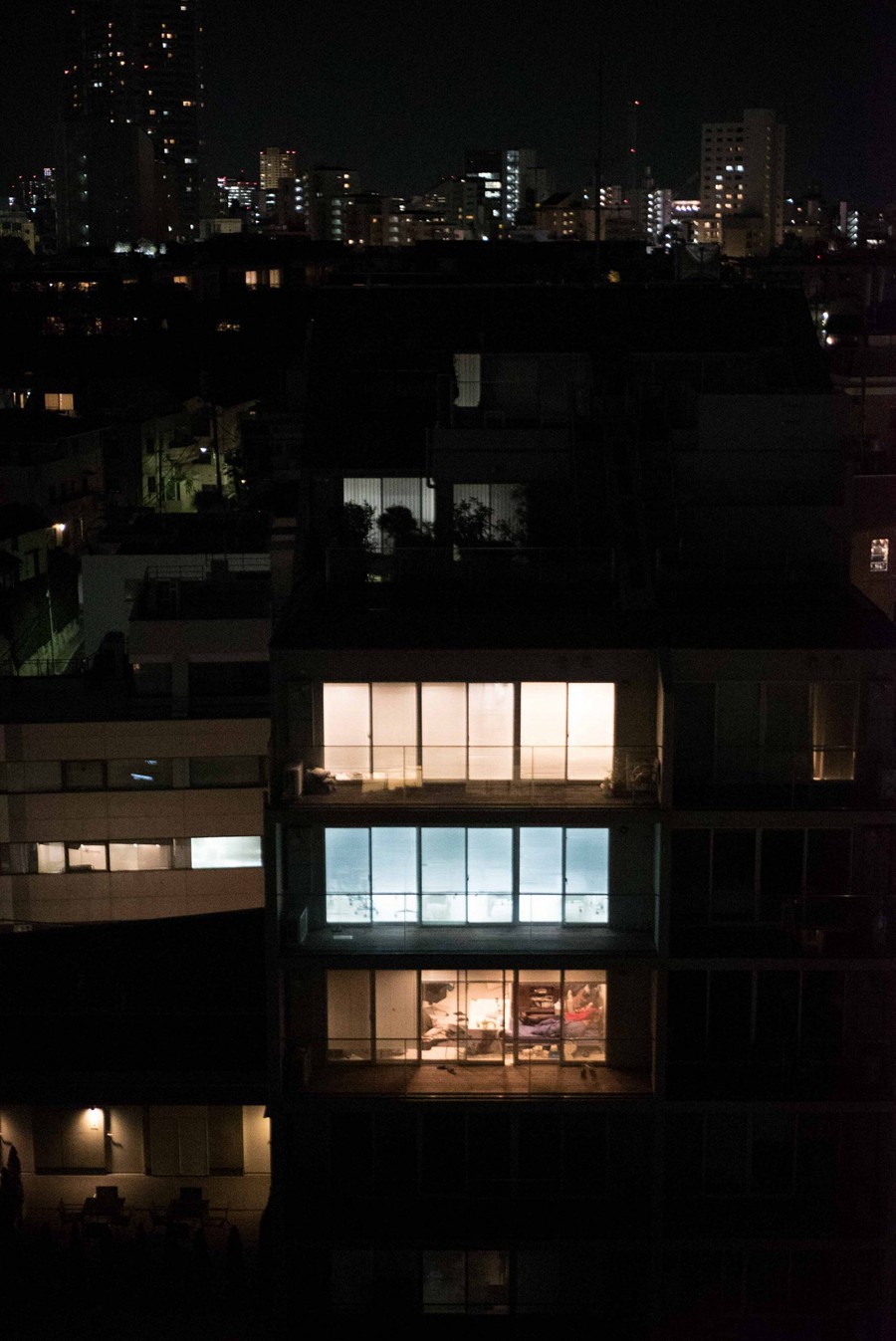 GxAce 24个世嘉日落波黄昏暗色调弱光扫街电影仿真LR预设包 Lightroom Preset Pack 01 插件预设 第13张-素材湾丨精选海外优质设计素材资源 GxAce 24个世嘉日落波黄昏暗色调弱光扫街电影仿真LR预设包 Lightroom Preset Pack 01 插件预设 sucaiwan.com