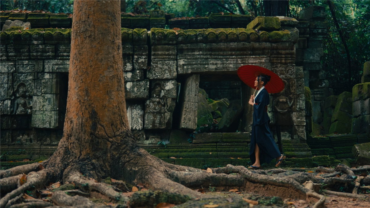 K83 Cinematic PowerGrade 经典好莱坞电影级柯达Kodak 2383胶片模拟薄膜颗粒纹理达芬奇调色节点 K83 Cinematic PowerGrade | Kodak 2383 Film Emulation , 第8张-素材湾丨精选海外优质设计素材资源 K83 Cinematic PowerGrade 经典好莱坞电影级柯达Kodak 2383胶片模拟薄膜颗粒纹理达芬奇调色节点 K83 Cinematic PowerGrade | Kodak 2383 Film Emulation , sucaiwan.com