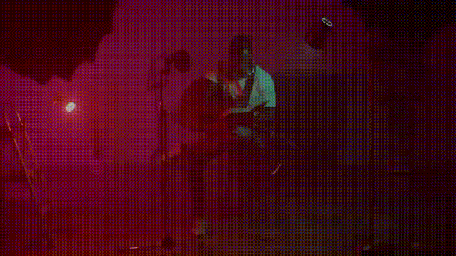 FCPX插件：69个嘻哈电影划痕噪点扭曲变形拉伸漏光刮擦手绘线条灯光闪烁转场过渡 MotionVFX mTransition NOISE . sucaiwan.com