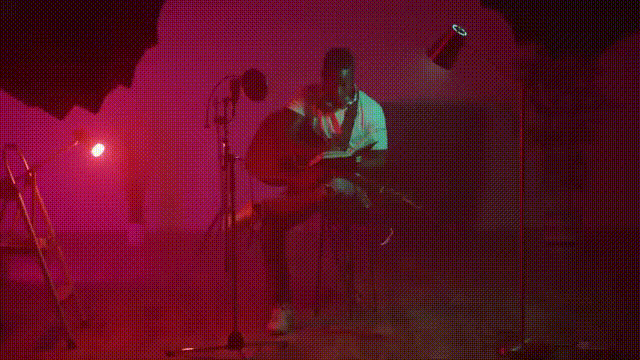 FCPX插件：69个嘻哈电影划痕噪点扭曲变形拉伸漏光刮擦手绘线条灯光闪烁转场过渡 MotionVFX mTransition NOISE . sucaiwan.com