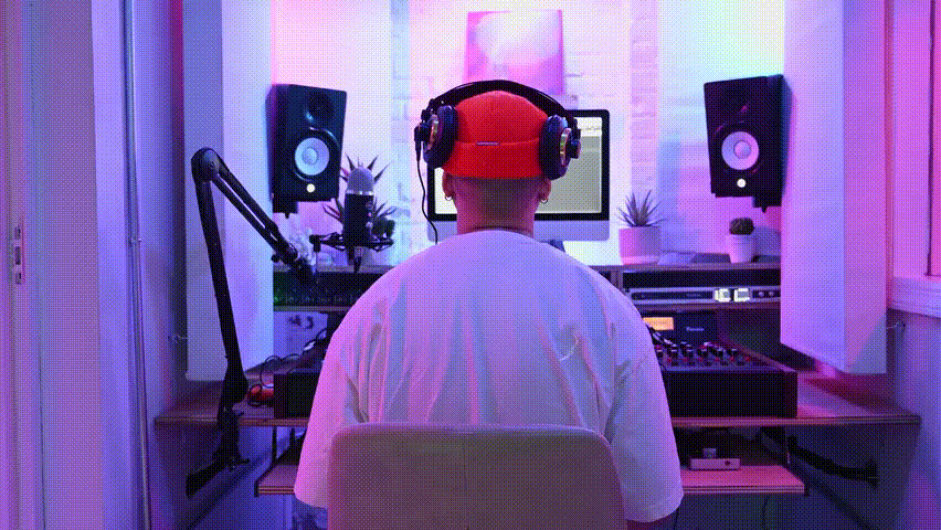 FCPX插件：69个嘻哈电影划痕噪点扭曲变形拉伸漏光刮擦手绘线条灯光闪烁转场过渡 MotionVFX mTransition NOISE . sucaiwan.com