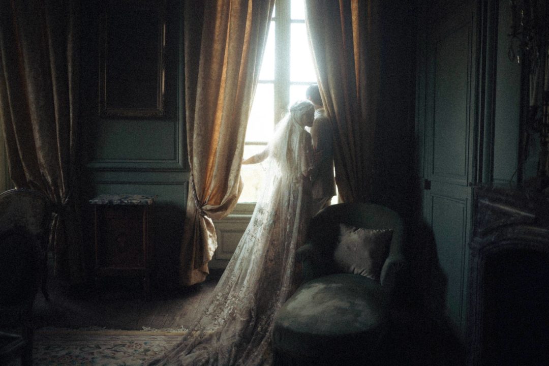 复古朦胧暖色调电影质感胶片颗粒效果模拟婚礼照片调色Lightroom预设包 Legacy Presets – Nostalgia 插件预设 第13张-素材湾丨精选海外优质设计素材资源 复古朦胧暖色调电影质感胶片颗粒效果模拟婚礼照片调色Lightroom预设包 Legacy Presets – Nostalgia 插件预设 sucaiwan.com