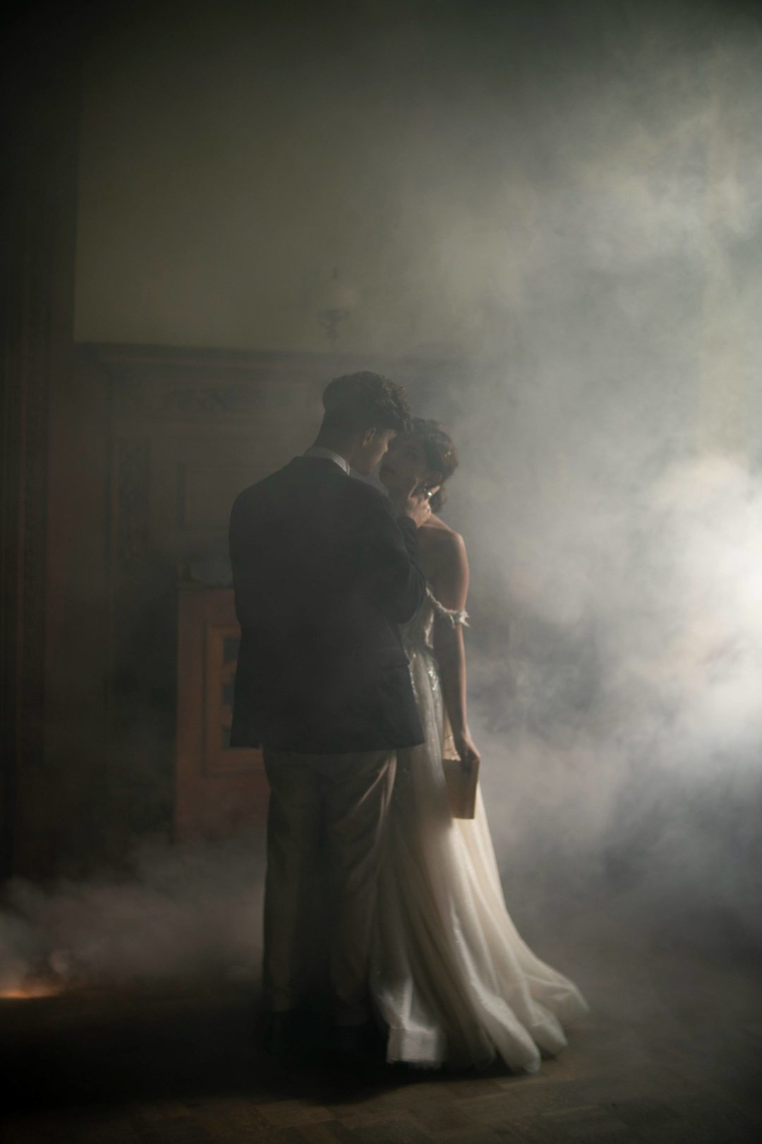 复古朦胧暖色调电影质感胶片颗粒效果模拟婚礼照片调色Lightroom预设包 Legacy Presets – Nostalgia 插件预设 第26张-素材湾丨精选海外优质设计素材资源 复古朦胧暖色调电影质感胶片颗粒效果模拟婚礼照片调色Lightroom预设包 Legacy Presets – Nostalgia 插件预设 sucaiwan.com