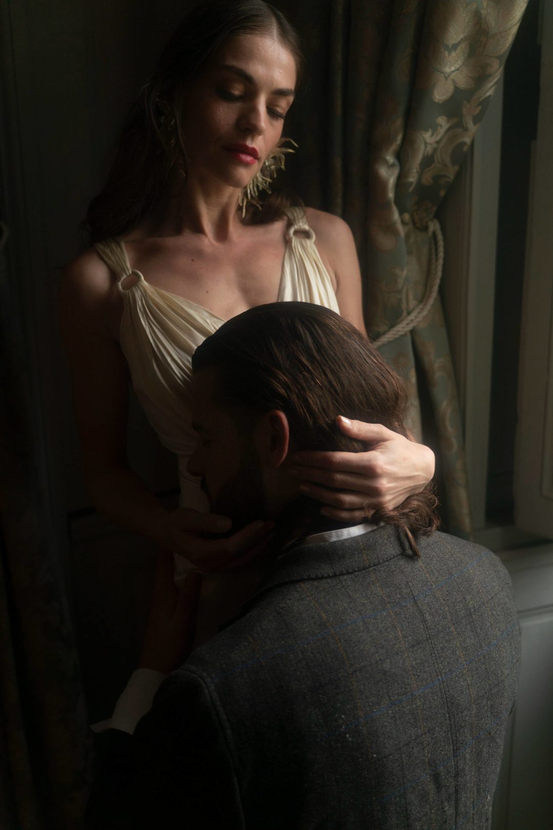 复古朦胧暖色调电影质感胶片颗粒效果模拟婚礼照片调色Lightroom预设包 Legacy Presets – Nostalgia 插件预设 第30张-素材湾丨精选海外优质设计素材资源 复古朦胧暖色调电影质感胶片颗粒效果模拟婚礼照片调色Lightroom预设包 Legacy Presets – Nostalgia 插件预设 sucaiwan.com