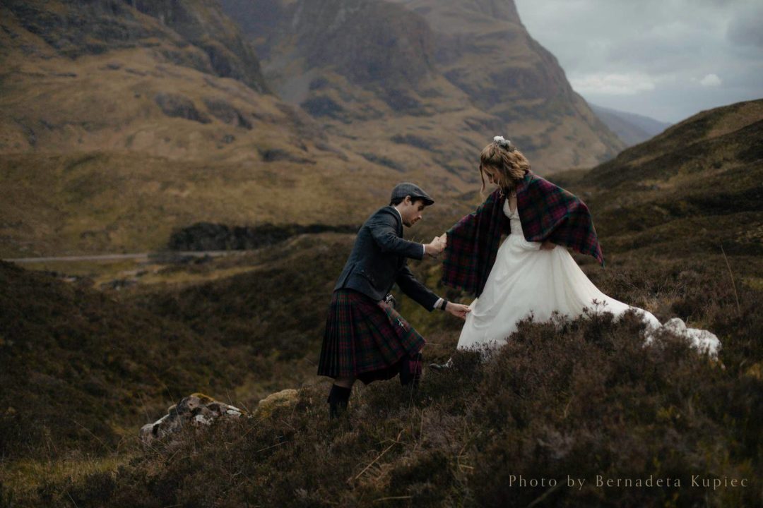 复古朦胧暖色调电影质感胶片颗粒效果模拟婚礼照片调色Lightroom预设包 Legacy Presets – Nostalgia 插件预设 第33张-素材湾丨精选海外优质设计素材资源 复古朦胧暖色调电影质感胶片颗粒效果模拟婚礼照片调色Lightroom预设包 Legacy Presets – Nostalgia 插件预设 sucaiwan.com