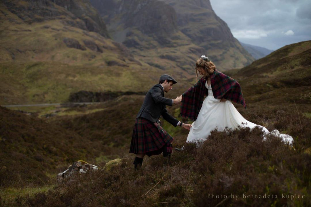 复古朦胧暖色调电影质感胶片颗粒效果模拟婚礼照片调色Lightroom预设包 Legacy Presets – Nostalgia 插件预设 第34张-素材湾丨精选海外优质设计素材资源 复古朦胧暖色调电影质感胶片颗粒效果模拟婚礼照片调色Lightroom预设包 Legacy Presets – Nostalgia 插件预设 sucaiwan.com