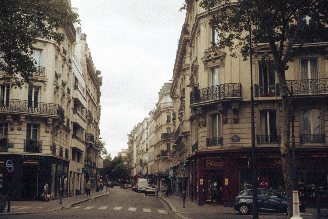 复古朦胧暖色调电影质感胶片颗粒效果模拟婚礼照片调色Lightroom预设包 Legacy Presets – Nostalgia 插件预设 第35张-素材湾丨精选海外优质设计素材资源 复古朦胧暖色调电影质感胶片颗粒效果模拟婚礼照片调色Lightroom预设包 Legacy Presets – Nostalgia 插件预设 sucaiwan.com