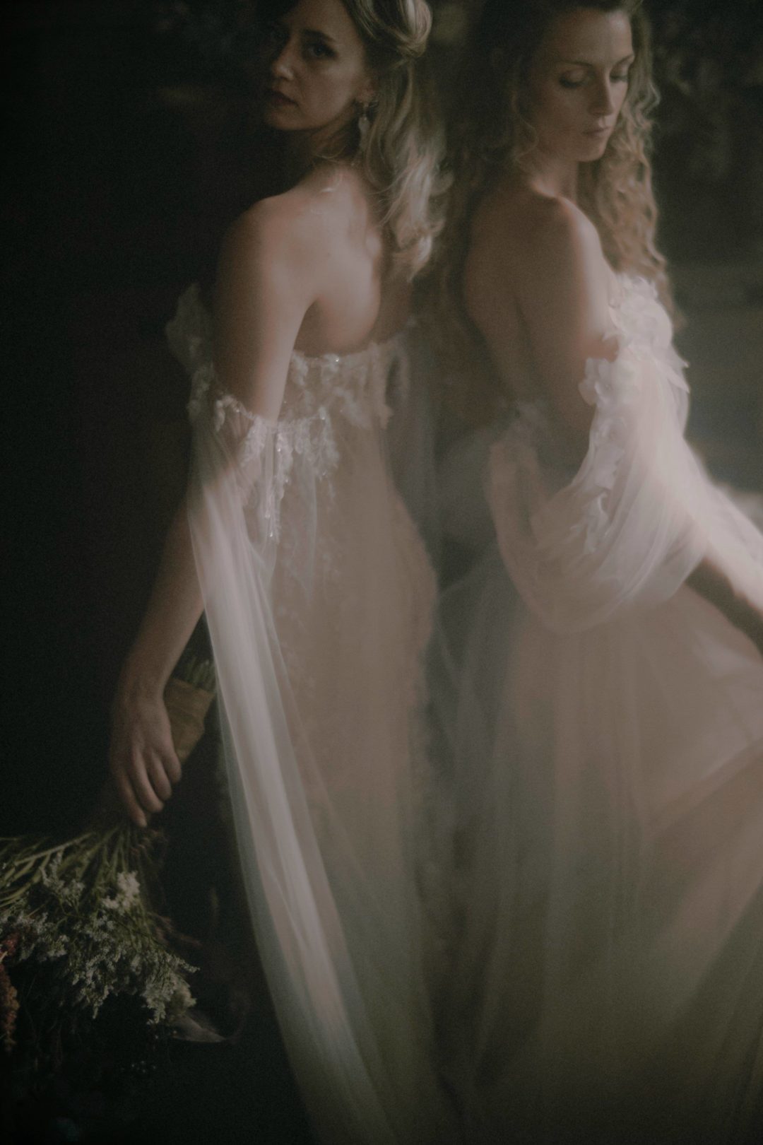 复古朦胧暖色调电影质感胶片颗粒效果模拟婚礼照片调色Lightroom预设包 Legacy Presets – Nostalgia 插件预设 第39张-素材湾丨精选海外优质设计素材资源 复古朦胧暖色调电影质感胶片颗粒效果模拟婚礼照片调色Lightroom预设包 Legacy Presets – Nostalgia 插件预设 sucaiwan.com