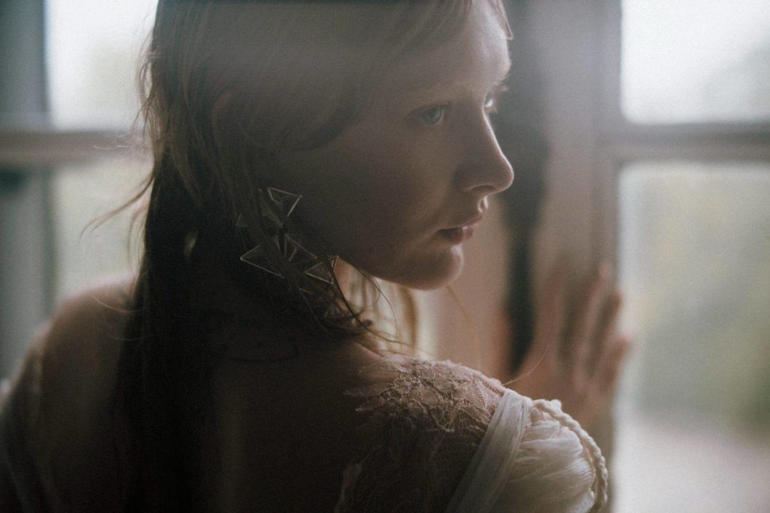 复古朦胧暖色调电影质感胶片颗粒效果模拟婚礼照片调色Lightroom预设包 Legacy Presets – Nostalgia 插件预设 第43张-素材湾丨精选海外优质设计素材资源 复古朦胧暖色调电影质感胶片颗粒效果模拟婚礼照片调色Lightroom预设包 Legacy Presets – Nostalgia 插件预设 sucaiwan.com