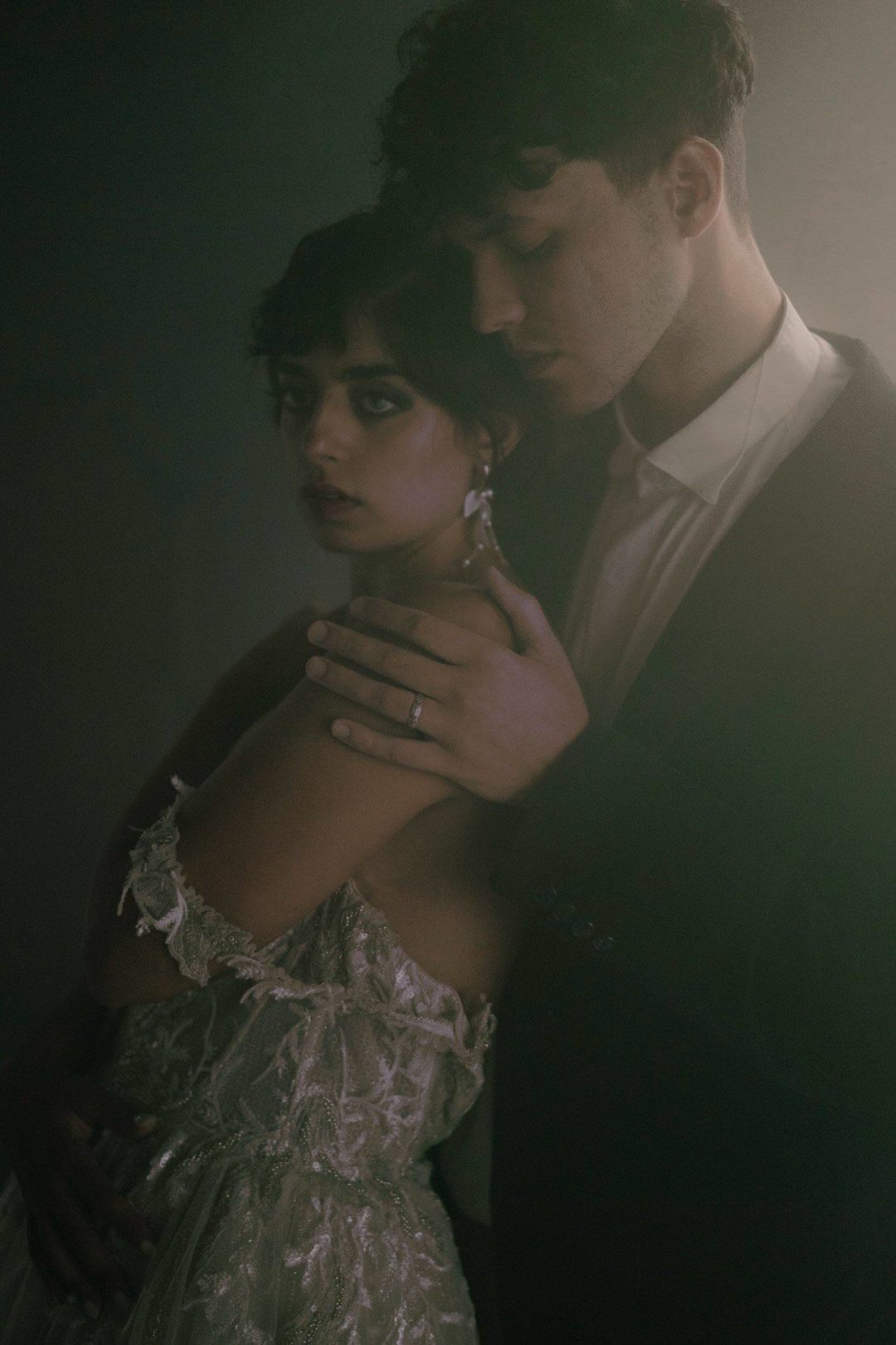 复古朦胧暖色调电影质感胶片颗粒效果模拟婚礼照片调色Lightroom预设包 Legacy Presets – Nostalgia 插件预设 第49张-素材湾丨精选海外优质设计素材资源 复古朦胧暖色调电影质感胶片颗粒效果模拟婚礼照片调色Lightroom预设包 Legacy Presets – Nostalgia 插件预设 sucaiwan.com