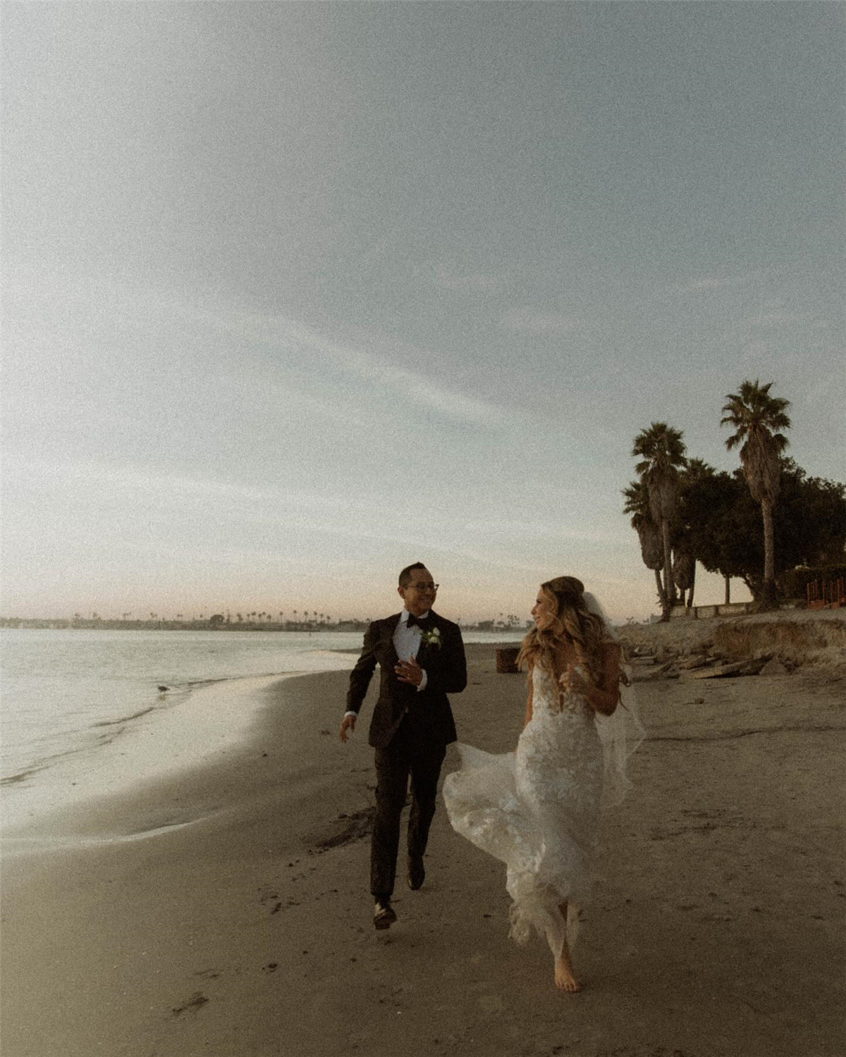 复古棕色褐色浪漫色调旅拍人像摄影照片调色LR预设 Erika Brooke - Bones Presets 插件预设 sucaiwan.com