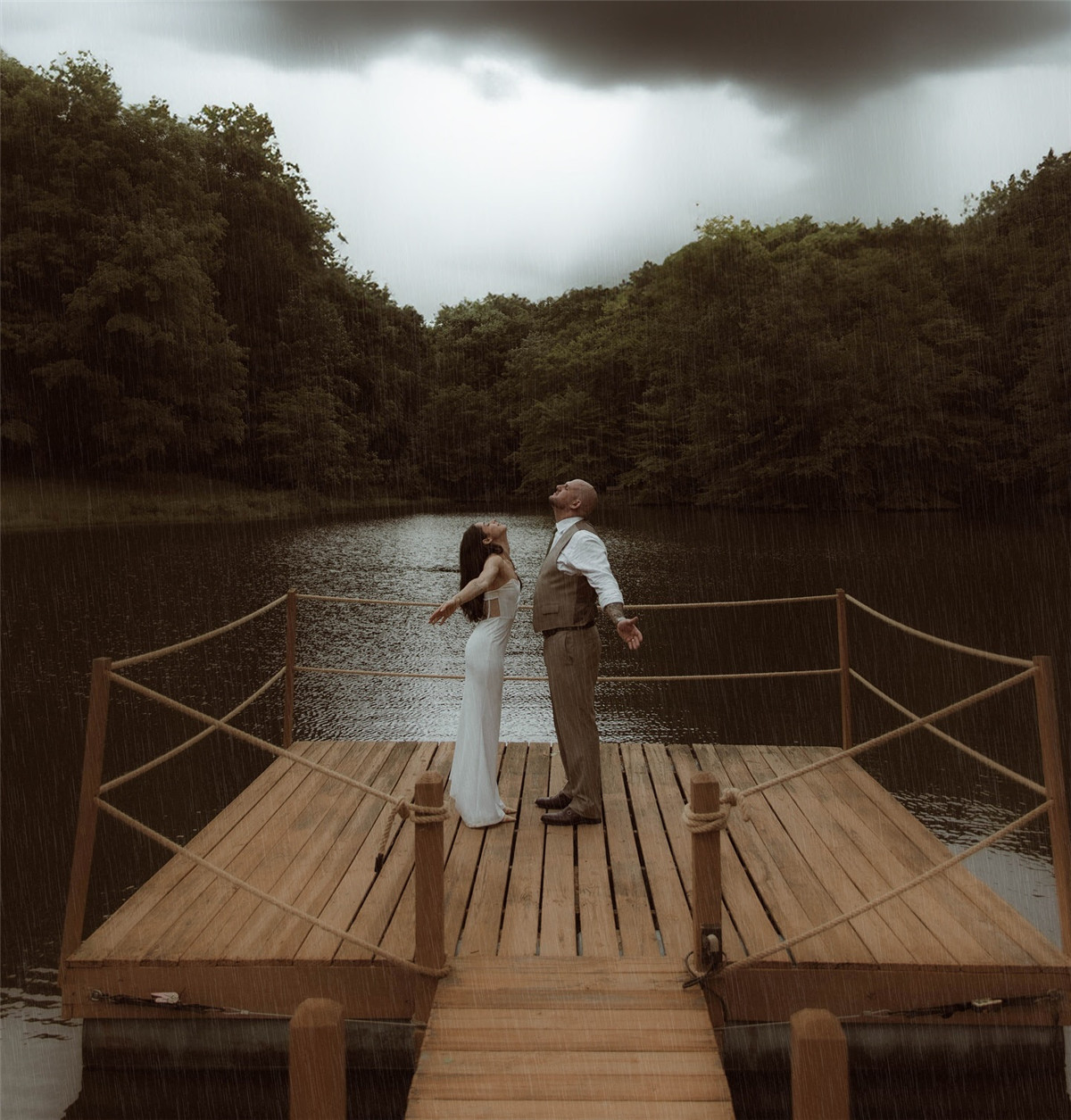 复古棕色褐色浪漫色调旅拍人像摄影照片调色LR预设 Erika Brooke - Bones Presets 插件预设 sucaiwan.com