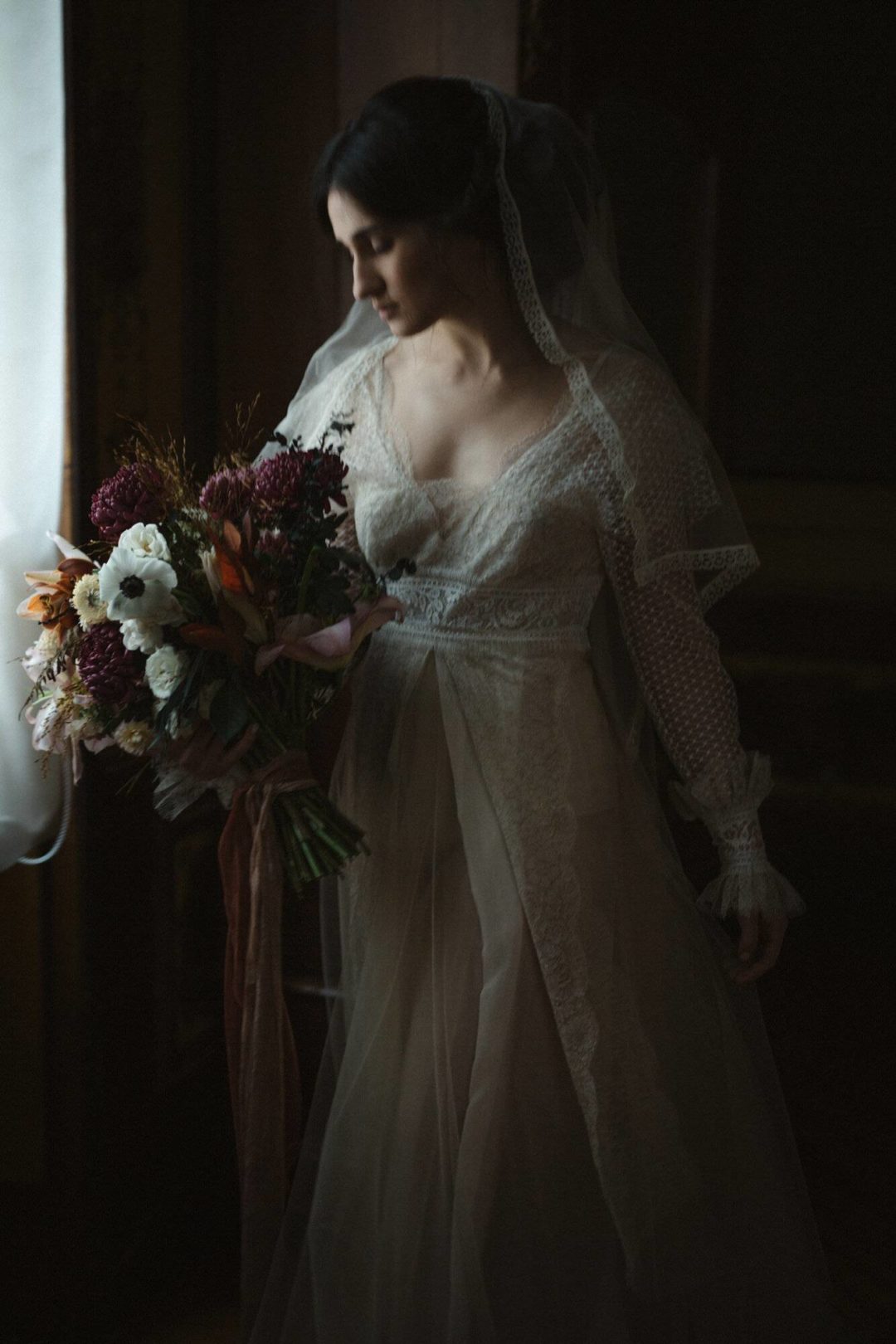 真实情绪化柔和暖色橙色黑白色调婚礼照片调色Lightroom预设包 Legacy Presets – Francesca Angrisano – Poetico 插件预设 第10张-素材湾丨精选海外优质设计素材资源 真实情绪化柔和暖色橙色黑白色调婚礼照片调色Lightroom预设包 Legacy Presets – Francesca Angrisano – Poetico 插件预设 sucaiwan.com