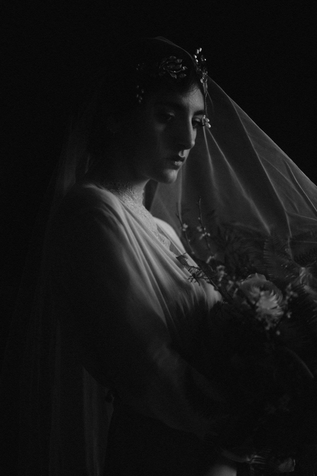 真实情绪化柔和暖色橙色黑白色调婚礼照片调色Lightroom预设包 Legacy Presets – Francesca Angrisano – Poetico 插件预设 第20张-素材湾丨精选海外优质设计素材资源 真实情绪化柔和暖色橙色黑白色调婚礼照片调色Lightroom预设包 Legacy Presets – Francesca Angrisano – Poetico 插件预设 sucaiwan.com