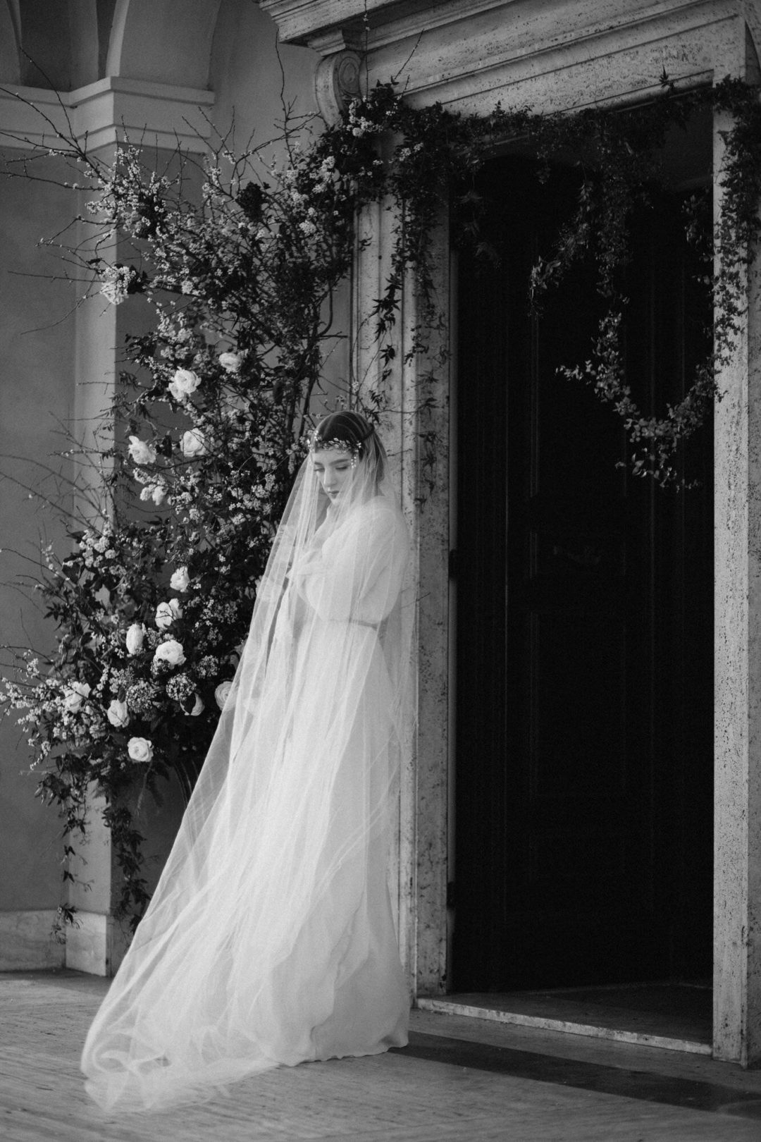 真实情绪化柔和暖色橙色黑白色调婚礼照片调色Lightroom预设包 Legacy Presets – Francesca Angrisano – Poetico 插件预设 第32张-素材湾丨精选海外优质设计素材资源 真实情绪化柔和暖色橙色黑白色调婚礼照片调色Lightroom预设包 Legacy Presets – Francesca Angrisano – Poetico 插件预设 sucaiwan.com