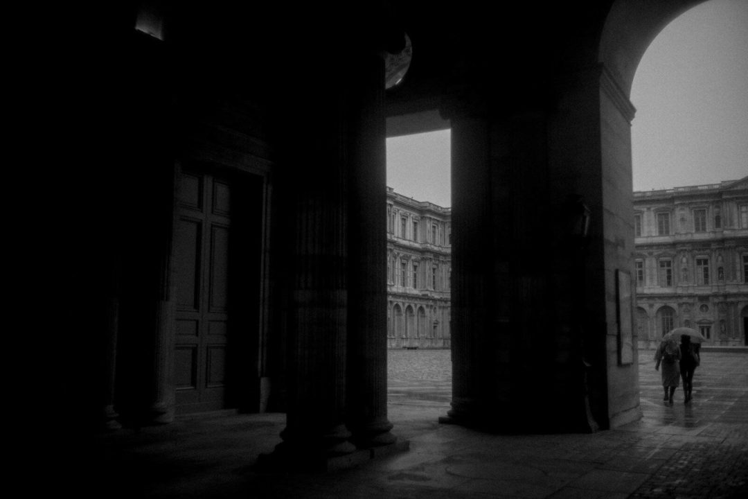 复古优雅黑白色单色城市街拍肖像照片调色Lightroom预设 André Josselin – MAISON NOIR PRESET COLLECTION 插件预设 第8张-素材湾丨精选海外优质设计素材资源 复古优雅黑白色单色城市街拍肖像照片调色Lightroom预设 André Josselin – MAISON NOIR PRESET COLLECTION 插件预设 sucaiwan.com