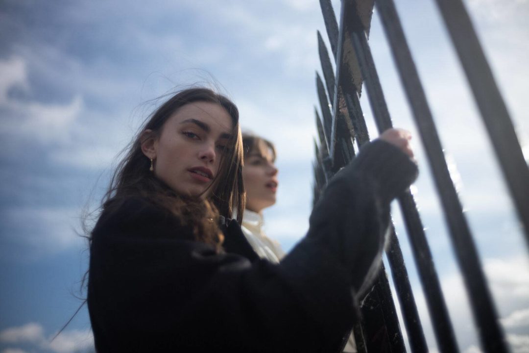 复古优雅黑白色单色城市街拍肖像照片调色Lightroom预设 André Josselin – MAISON NOIR PRESET COLLECTION 插件预设 第13张-素材湾丨精选海外优质设计素材资源 复古优雅黑白色单色城市街拍肖像照片调色Lightroom预设 André Josselin – MAISON NOIR PRESET COLLECTION 插件预设 sucaiwan.com