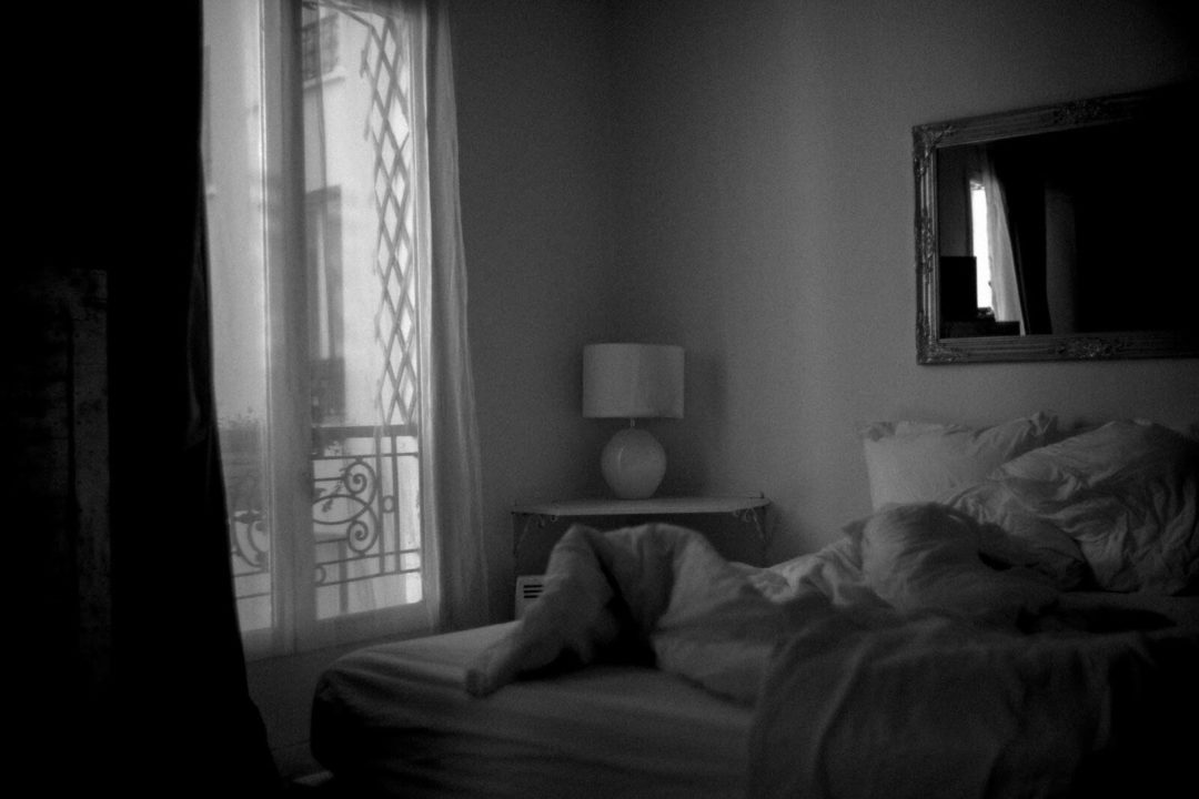 复古优雅黑白色单色城市街拍肖像照片调色Lightroom预设 André Josselin – MAISON NOIR PRESET COLLECTION 插件预设 第16张-素材湾丨精选海外优质设计素材资源 复古优雅黑白色单色城市街拍肖像照片调色Lightroom预设 André Josselin – MAISON NOIR PRESET COLLECTION 插件预设 sucaiwan.com