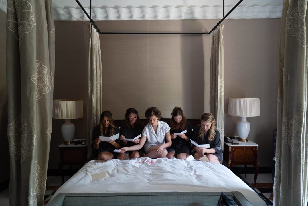 浪漫永恒柔光文艺复兴风格苍白婚礼肖像照片调色Lightroom预设 Legacy Presets – Muse & Mirror – True Romance 插件预设 第22张-素材湾丨精选海外优质设计素材资源 浪漫永恒柔光文艺复兴风格苍白婚礼肖像照片调色Lightroom预设 Legacy Presets – Muse & Mirror – True Romance 插件预设 sucaiwan.com