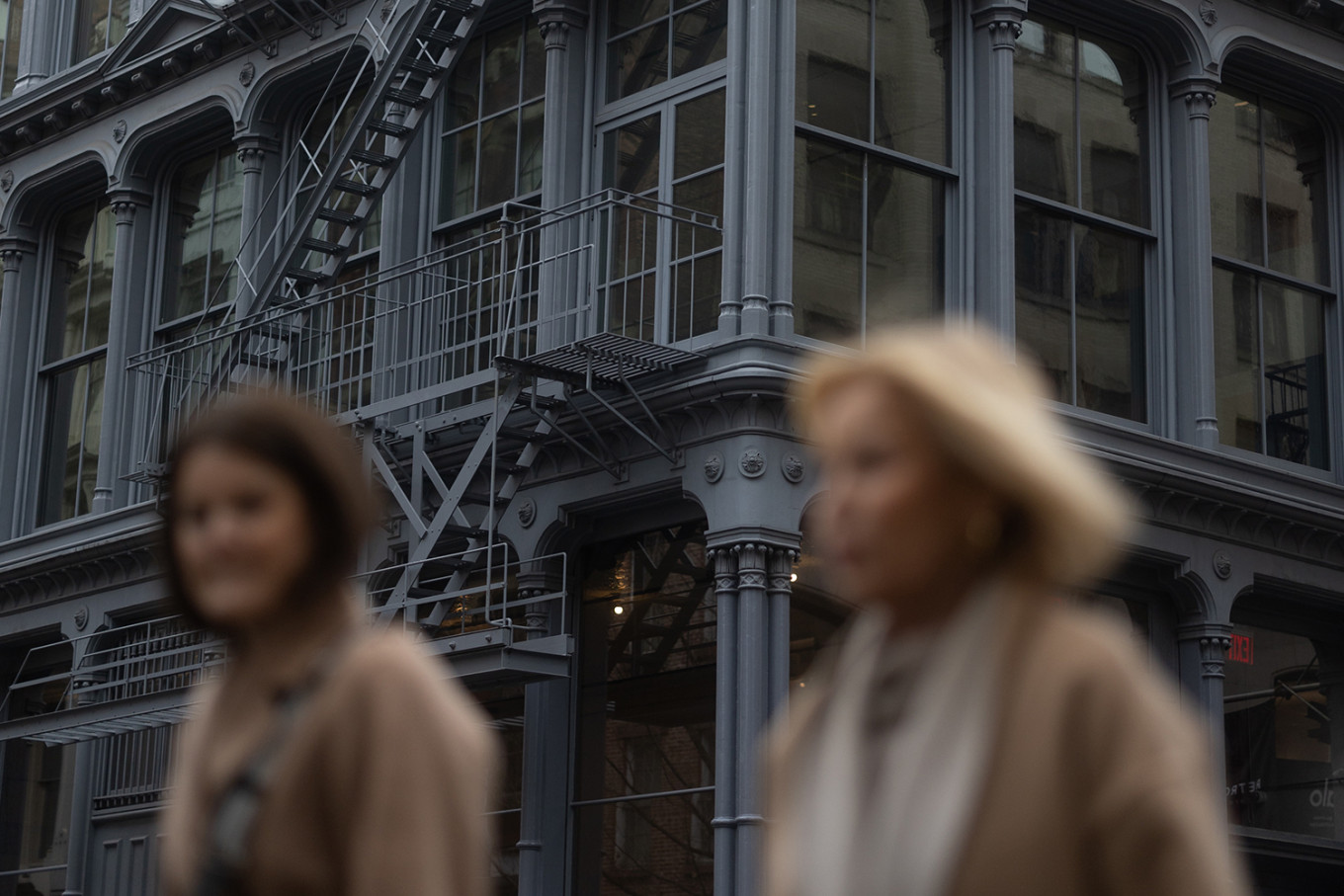 乌托邦城市生活电影感胶片人文扫街摄影调色LR预设 City Sauce Presets by Shortstache , 第4张-素材湾丨精选海外优质设计素材资源 乌托邦城市生活电影感胶片人文扫街摄影调色LR预设 City Sauce Presets by Shortstache , sucaiwan.com