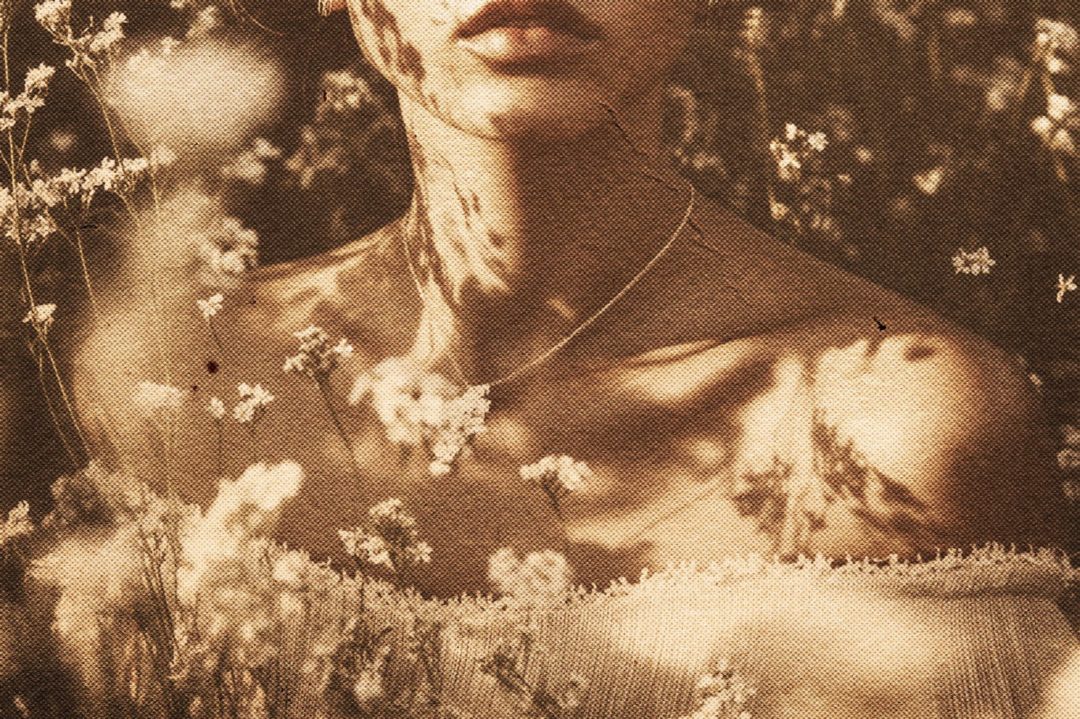 60年代复古棕色半色调人像照片效果ps特效滤镜插件样机 Retro Sepia Photo Effect 插件预设 sucaiwan.com