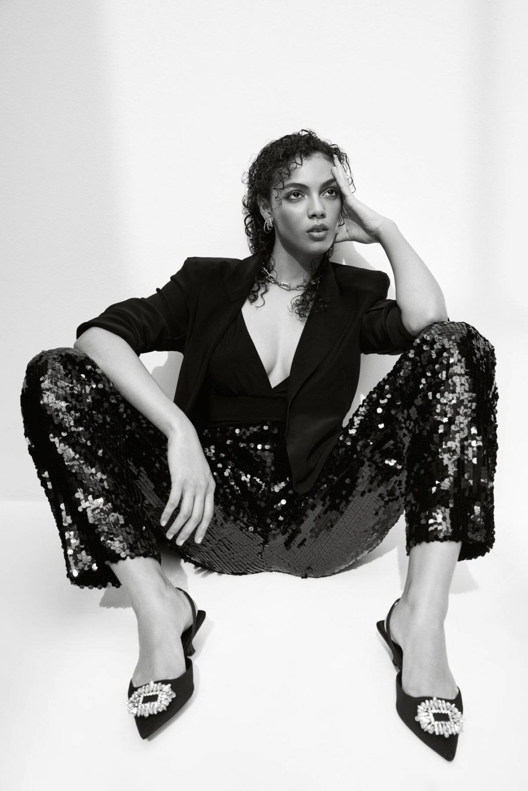 飞思预设 高级永恒黑白色调人像摄影照片Capture One预设 Lara Jade – Capture One Styles – Black and White 插件预设 第9张-素材湾丨精选海外优质设计素材资源 飞思预设 高级永恒黑白色调人像摄影照片Capture One预设 Lara Jade – Capture One Styles – Black and White 插件预设 sucaiwan.com