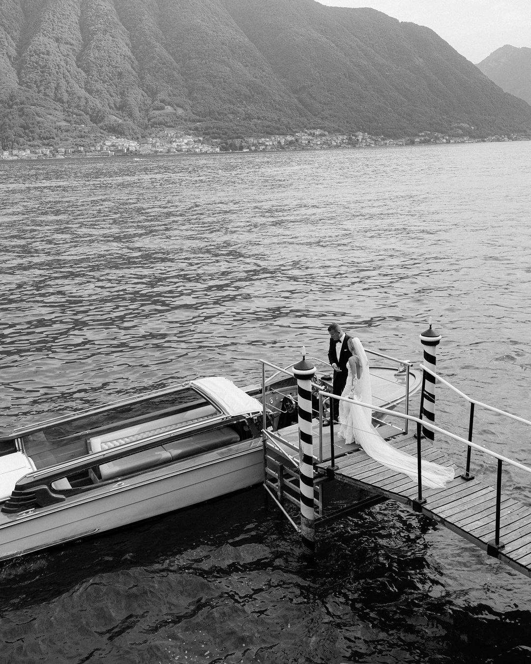 Anna Roussos 高级质感婚礼肖像摄影照片调色Lightroom预设包 The Wedding Pack 插件预设 第6张-素材湾丨精选海外优质设计素材资源 Anna Roussos 高级质感婚礼肖像摄影照片调色Lightroom预设包 The Wedding Pack 插件预设 sucaiwan.com