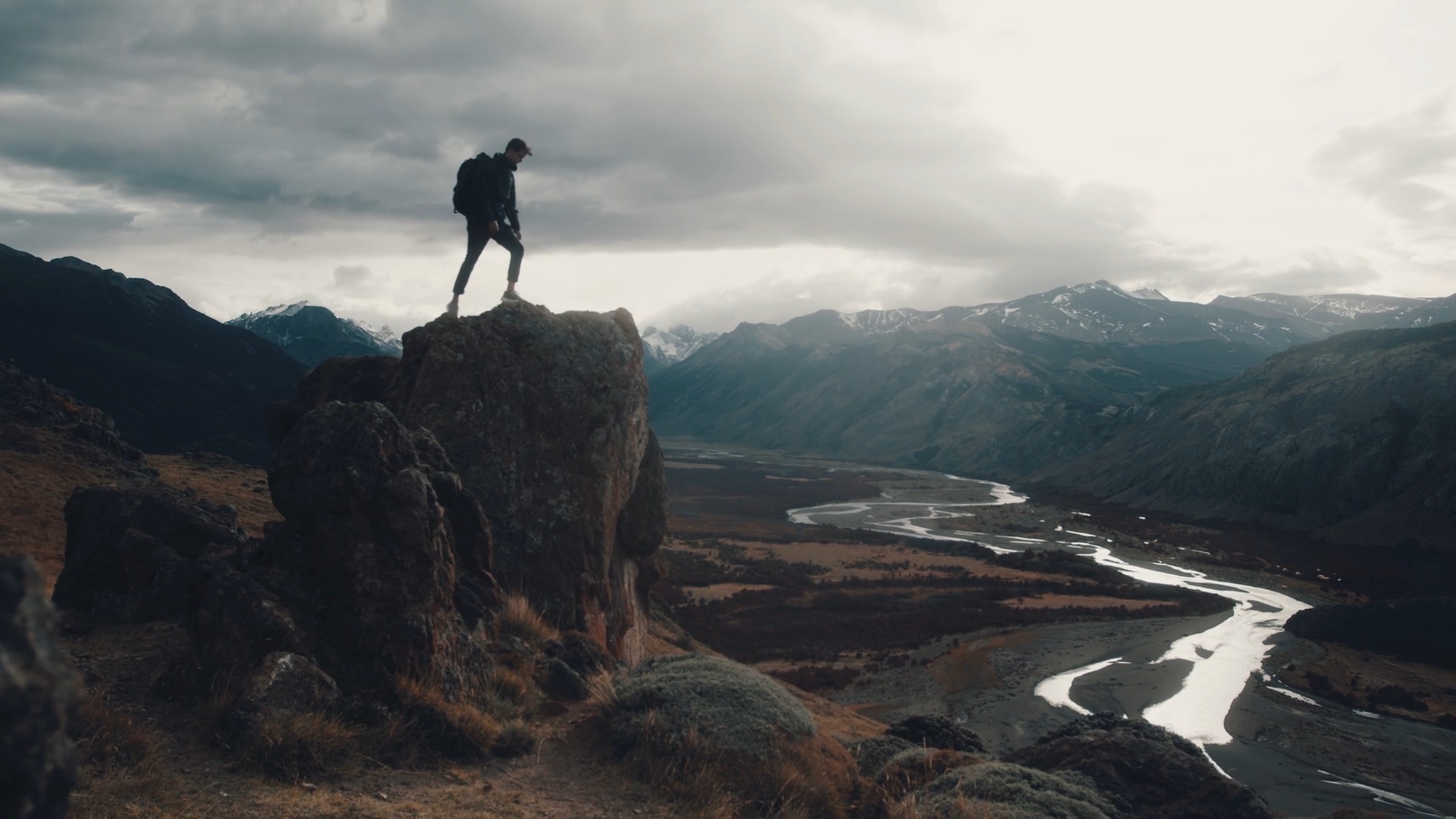 Film Space 5个独特风格化电影旅拍vlog视觉颜色分级LUT包 JustKay Blackmagic LUTs Gen 5 插件预设 第6张-素材湾丨精选海外优质设计素材资源 Film Space 5个独特风格化电影旅拍vlog视觉颜色分级LUT包 JustKay Blackmagic LUTs Gen 5 插件预设 sucaiwan.com