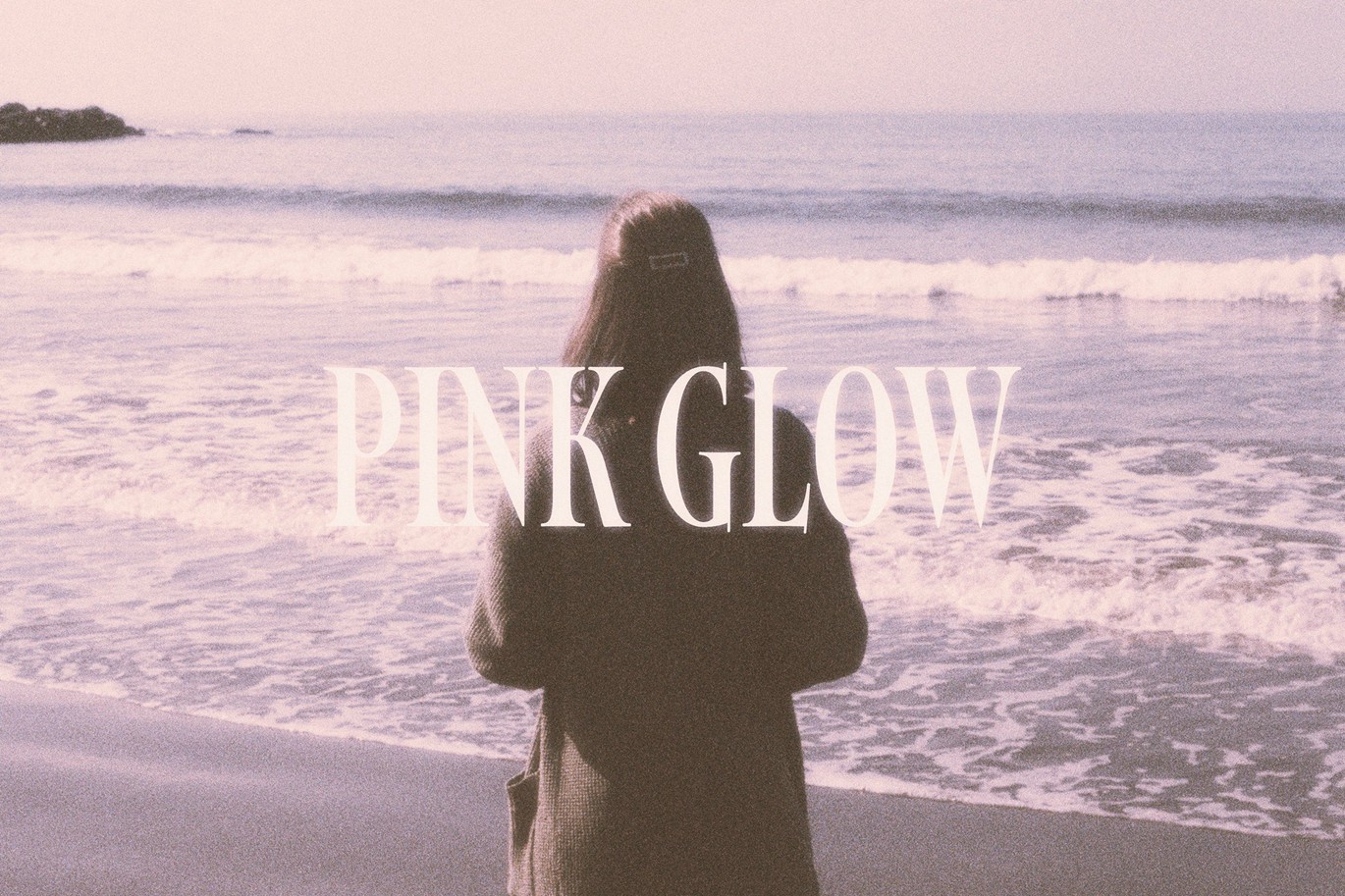 复古胶片梦幻粉色发光颗粒噪点Y2K图片滤镜后期叠加PSD特效样机 Pink Glow Photo Effect 插件预设 sucaiwan.com