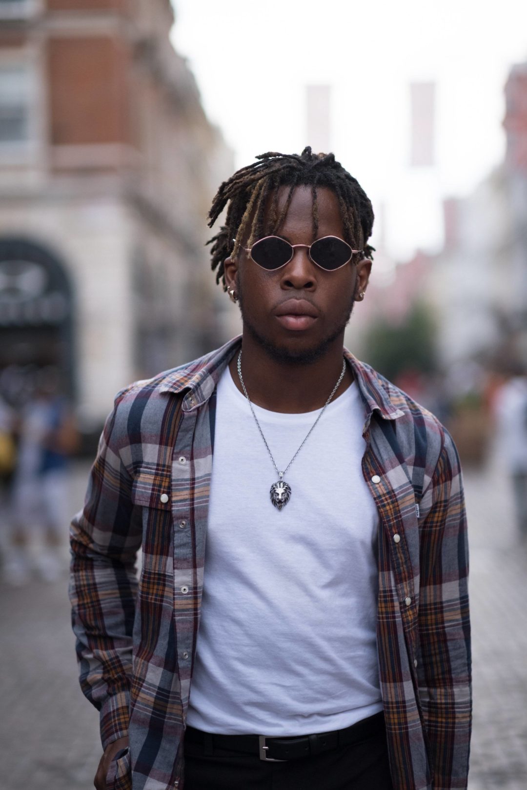 复古经典电影质感富士/柯达胶片模拟街拍照片调色Lightroom预设 Jamie Windsor – JW Presets 2 – Medium Format Stock Emulation 插件预设 第21张-素材湾丨精选海外优质设计素材资源 复古经典电影质感富士/柯达胶片模拟街拍照片调色Lightroom预设 Jamie Windsor – JW Presets 2 – Medium Format Stock Emulation 插件预设 sucaiwan.com