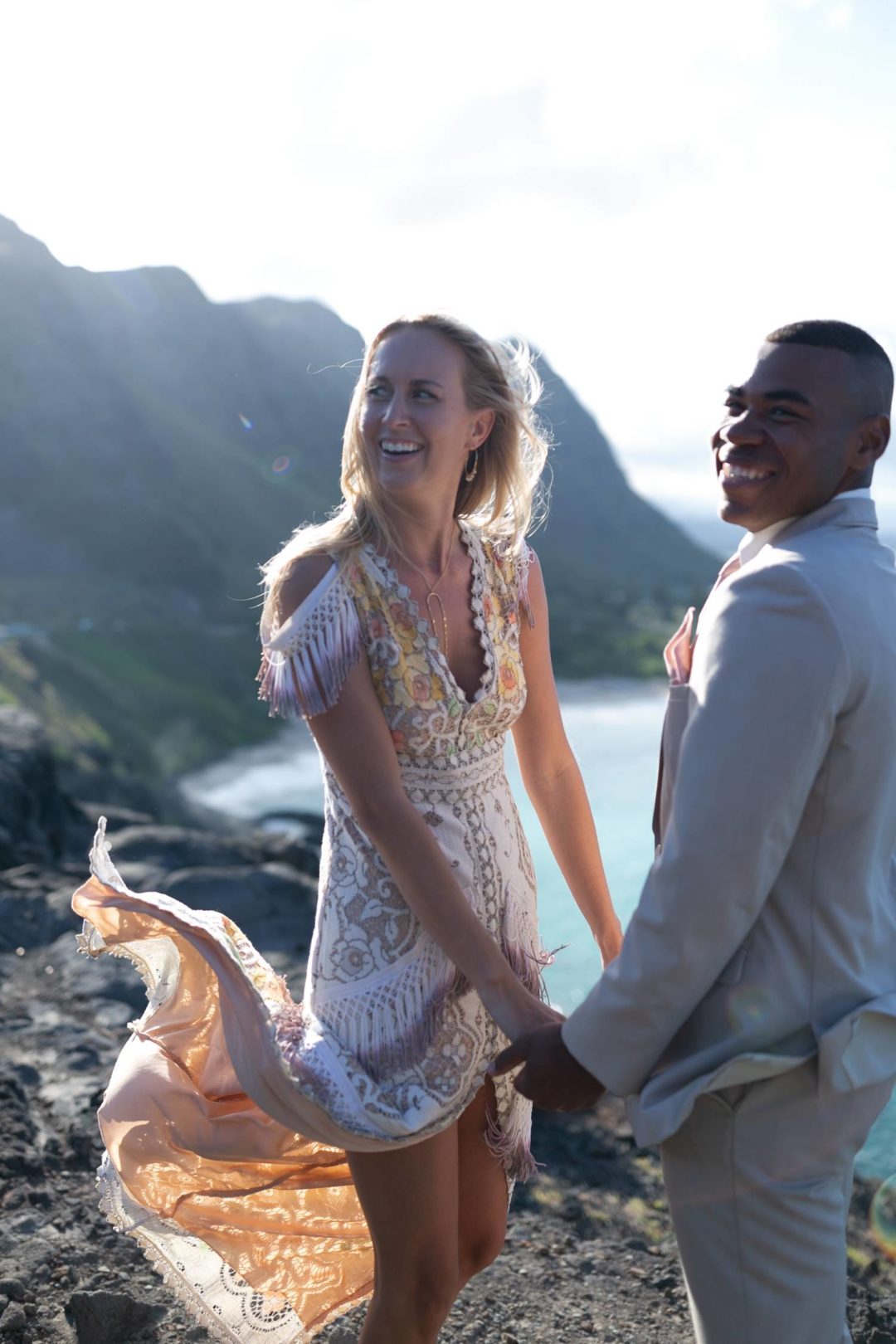 经典永恒情绪化温暖金色色调情侣婚礼照片调色Lightroom预设 G-Presets – Grace Troutman – Golden 插件预设 第6张-素材湾丨精选海外优质设计素材资源 经典永恒情绪化温暖金色色调情侣婚礼照片调色Lightroom预设 G-Presets – Grace Troutman – Golden 插件预设 sucaiwan.com