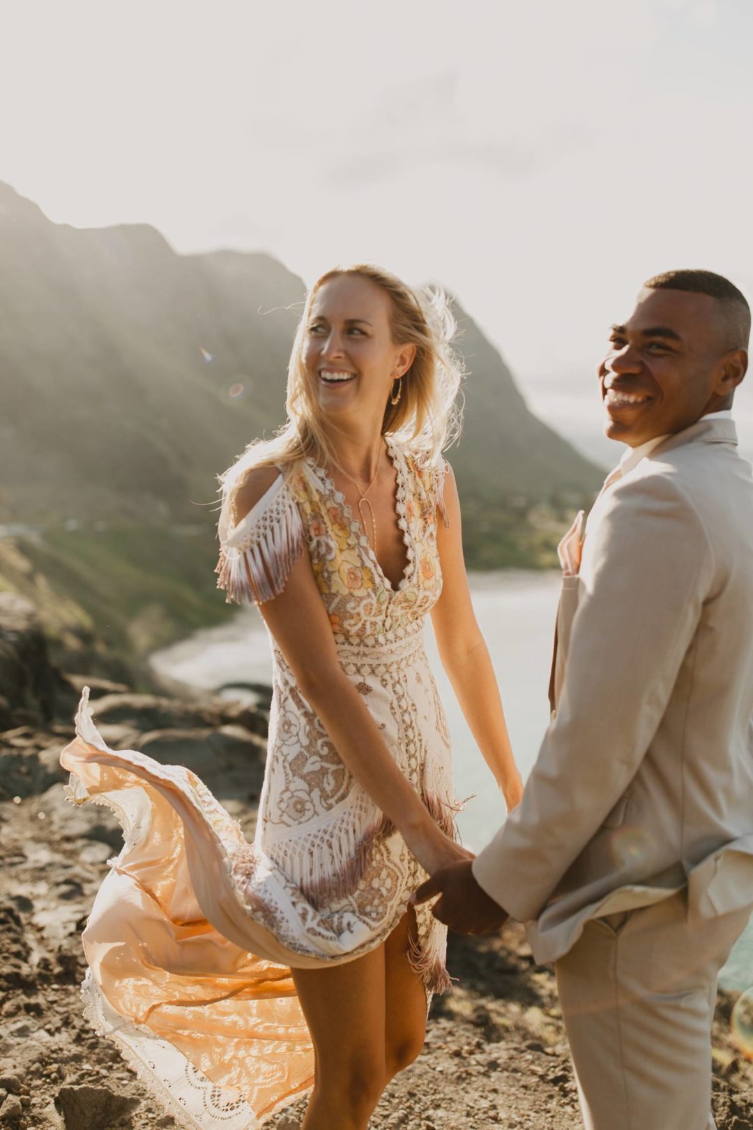 经典永恒情绪化温暖金色色调情侣婚礼照片调色Lightroom预设 G-Presets – Grace Troutman – Golden 插件预设 第7张-素材湾丨精选海外优质设计素材资源 经典永恒情绪化温暖金色色调情侣婚礼照片调色Lightroom预设 G-Presets – Grace Troutman – Golden 插件预设 sucaiwan.com