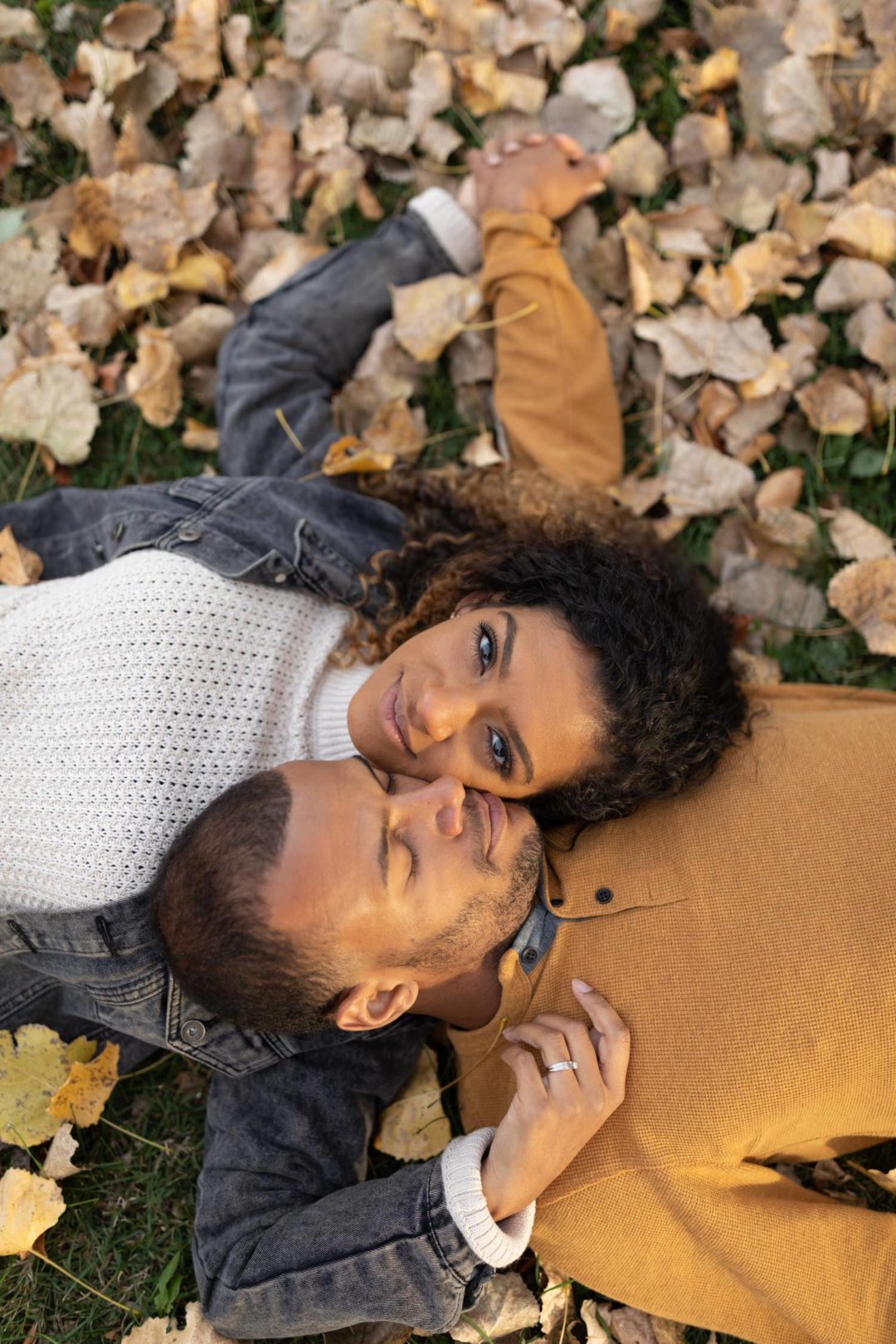 经典永恒情绪化温暖金色色调情侣婚礼照片调色Lightroom预设 G-Presets – Grace Troutman – Golden 插件预设 第17张-素材湾丨精选海外优质设计素材资源 经典永恒情绪化温暖金色色调情侣婚礼照片调色Lightroom预设 G-Presets – Grace Troutman – Golden 插件预设 sucaiwan.com