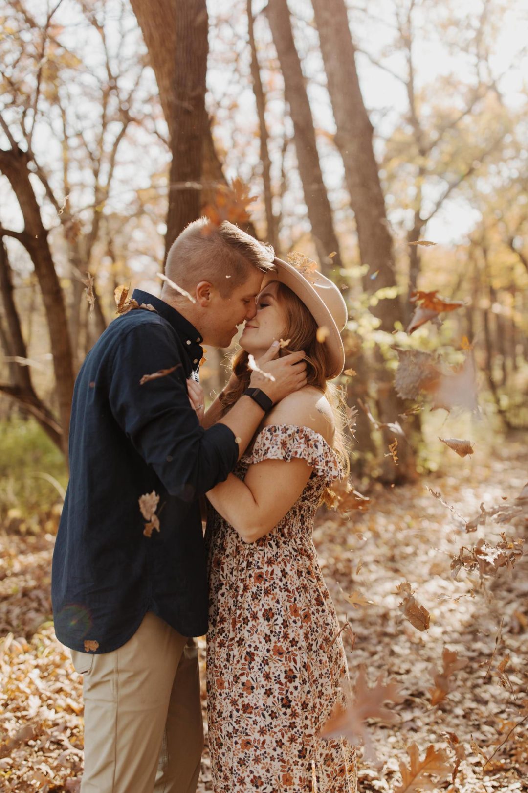 经典永恒情绪化温暖金色色调情侣婚礼照片调色Lightroom预设 G-Presets – Grace Troutman – Golden 插件预设 第22张-素材湾丨精选海外优质设计素材资源 经典永恒情绪化温暖金色色调情侣婚礼照片调色Lightroom预设 G-Presets – Grace Troutman – Golden 插件预设 sucaiwan.com