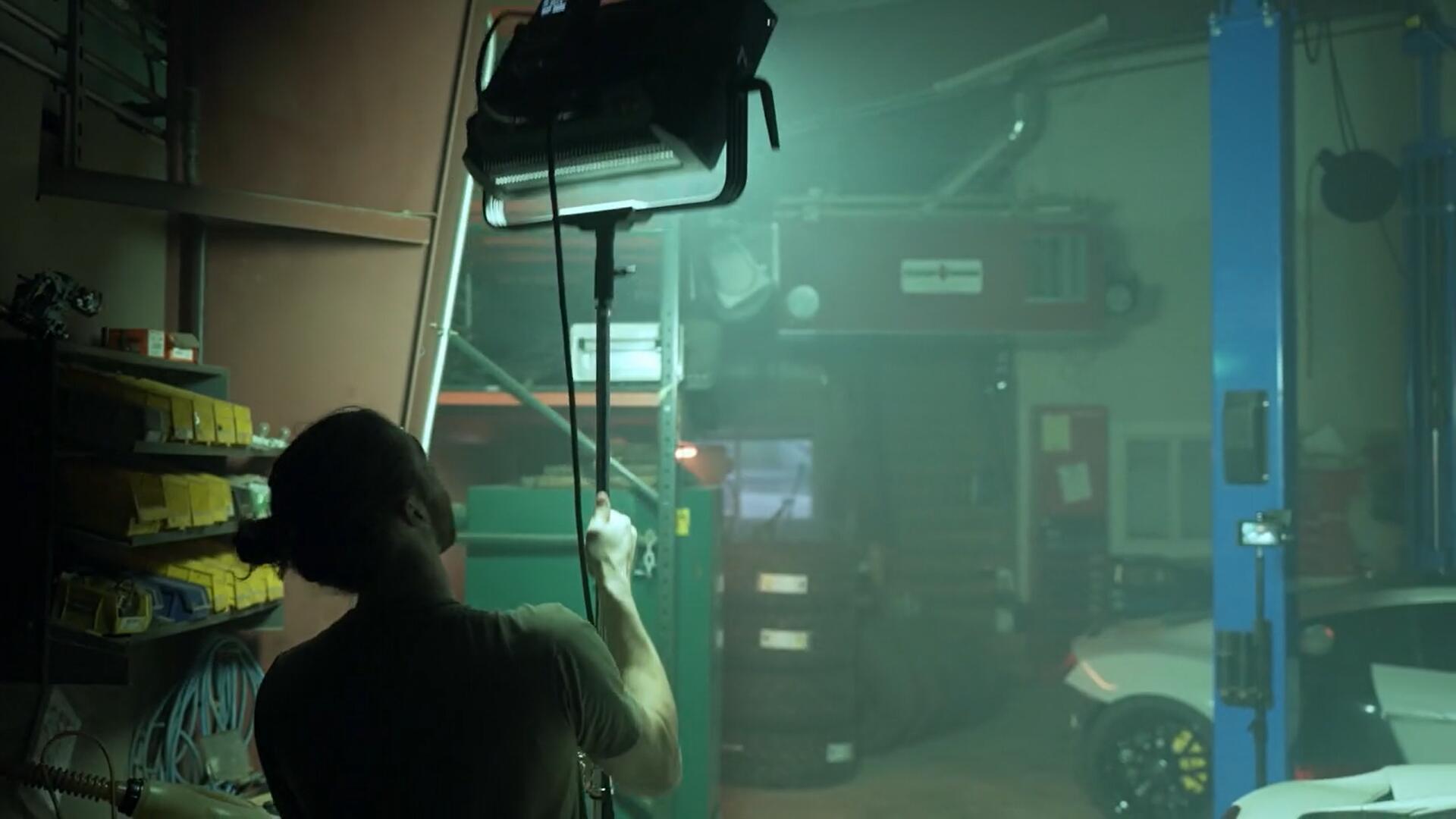 大师课程:全新室内外片场电影级短片场景灯光照明打光摄影全流程课程 Full Time Filmmaker – Lighting Mastery with Brady Bessette 设计教程 第7张-素材湾丨精选海外优质设计素材资源 大师课程:全新室内外片场电影级短片场景灯光照明打光摄影全流程课程 Full Time Filmmaker – Lighting Mastery with Brady Bessette 设计教程 sucaiwan.com