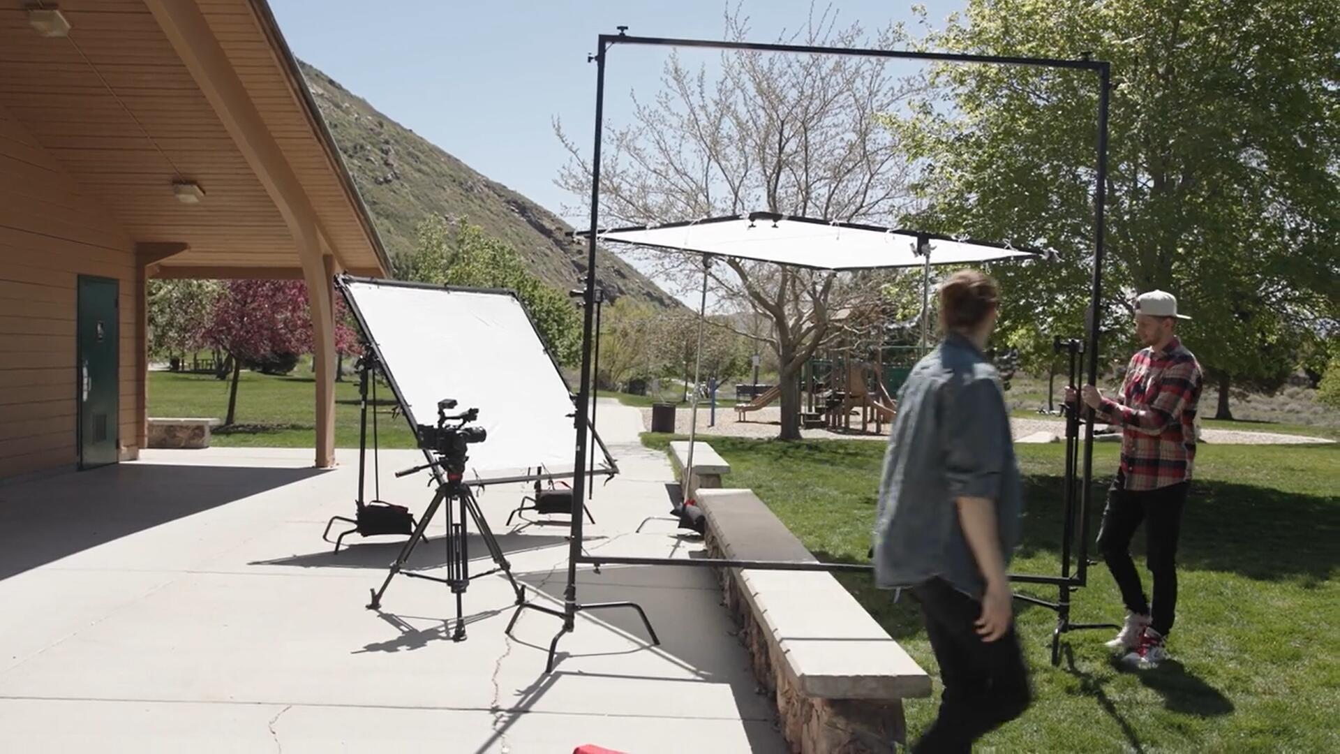 大师课程:全新室内外片场电影级短片场景灯光照明打光摄影全流程课程 Full Time Filmmaker – Lighting Mastery with Brady Bessette 设计教程 第10张-素材湾丨精选海外优质设计素材资源 大师课程:全新室内外片场电影级短片场景灯光照明打光摄影全流程课程 Full Time Filmmaker – Lighting Mastery with Brady Bessette 设计教程 sucaiwan.com