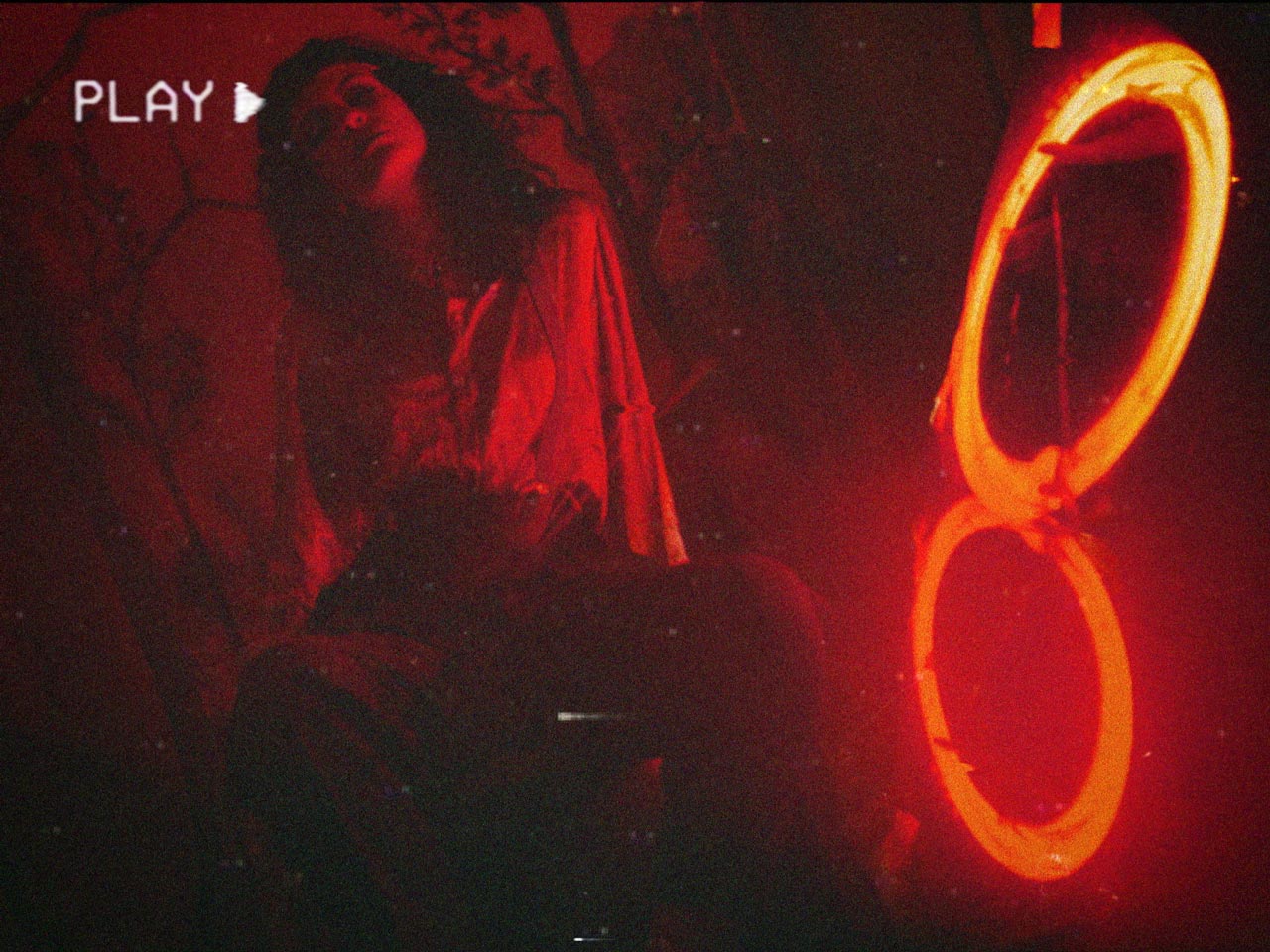 复古老派电影旧磁带VHS故障失真纹理模拟视频素材+PR预设+音效包 Retro VHS Textures and Presets – Filmblade 影视音频 第3张-素材湾丨精选海外优质设计素材资源 复古老派电影旧磁带VHS故障失真纹理模拟视频素材+PR预设+音效包 Retro VHS Textures and Presets – Filmblade 影视音频 sucaiwan.com