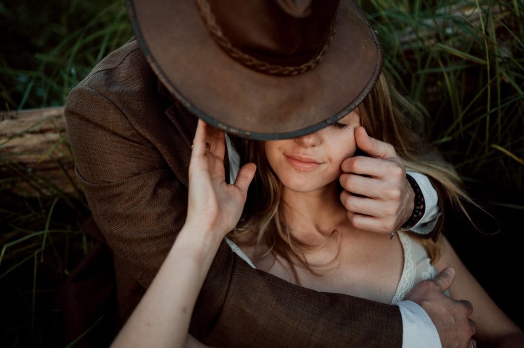 绚丽冰川色调高原雪山场景婚配旅行照片拍摄后期调色Lightroom预设 Archipelago Quest – Quest 22 Glacial 插件预设 第4张-素材湾丨精选海外优质设计素材资源 绚丽冰川色调高原雪山场景婚配旅行照片拍摄后期调色Lightroom预设 Archipelago Quest – Quest 22 Glacial 插件预设 sucaiwan.com