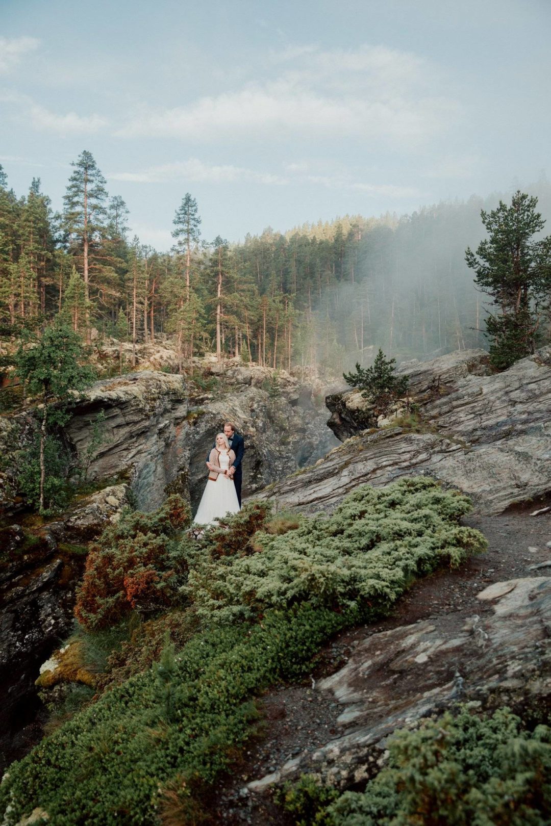 绚丽冰川色调高原雪山场景婚配旅行照片拍摄后期调色Lightroom预设 Archipelago Quest – Quest 22 Glacial 插件预设 第15张-素材湾丨精选海外优质设计素材资源 绚丽冰川色调高原雪山场景婚配旅行照片拍摄后期调色Lightroom预设 Archipelago Quest – Quest 22 Glacial 插件预设 sucaiwan.com