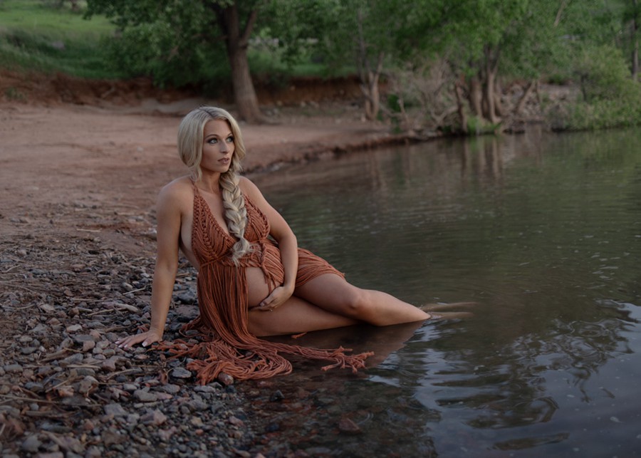 温馨柔和褐色家庭户外摄影照片调色PS动作特效滤镜设计素材 Greater Than Gatsby – Tiny Dancer 插件预设 sucaiwan.com