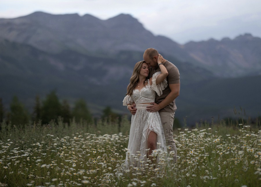 温馨柔和褐色家庭户外摄影照片调色PS动作特效滤镜设计素材 Greater Than Gatsby – Tiny Dancer 插件预设 sucaiwan.com