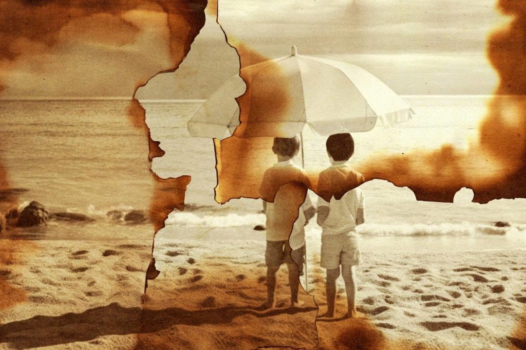 复古纸张燃烧烧毁烧焦照片效果Ps特效滤镜样机模板素材 Burnt Paper Photo Effect 插件预设 第7张-素材湾丨精选海外优质设计素材资源 复古纸张燃烧烧毁烧焦照片效果Ps特效滤镜样机模板素材 Burnt Paper Photo Effect 插件预设 sucaiwan.com