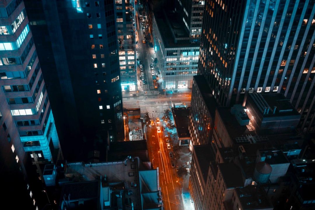 13款独特电影效果城市摄影照片调色Lightroom预设包 Cinematic Presets Pack 插件预设 sucaiwan.com