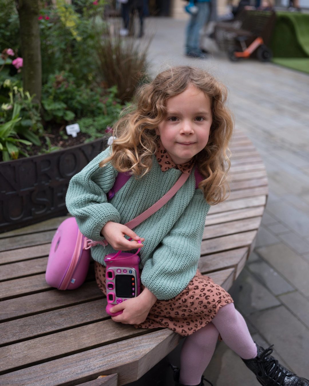 Jamie Windsor 复古电影风格柯达/富士/宝丽来胶片模拟照片调色LR预设&PS动作套装 JW Lightroom Presets 6 — Film Pro 插件预设 第9张-素材湾丨精选海外优质设计素材资源 Jamie Windsor 复古电影风格柯达/富士/宝丽来胶片模拟照片调色LR预设&PS动作套装 JW Lightroom Presets 6 — Film Pro 插件预设 sucaiwan.com