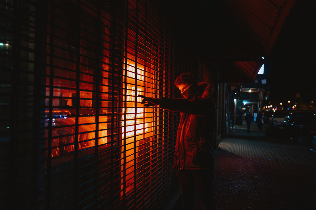 复古夜间摄影梦幻温暖胶片色调电影效果人像扫街LR调色预设包 In Your Fayes NEW | PRESET PACK 插件预设 第7张-素材湾丨精选海外优质设计素材资源 复古夜间摄影梦幻温暖胶片色调电影效果人像扫街LR调色预设包 In Your Fayes NEW | PRESET PACK 插件预设 sucaiwan.com