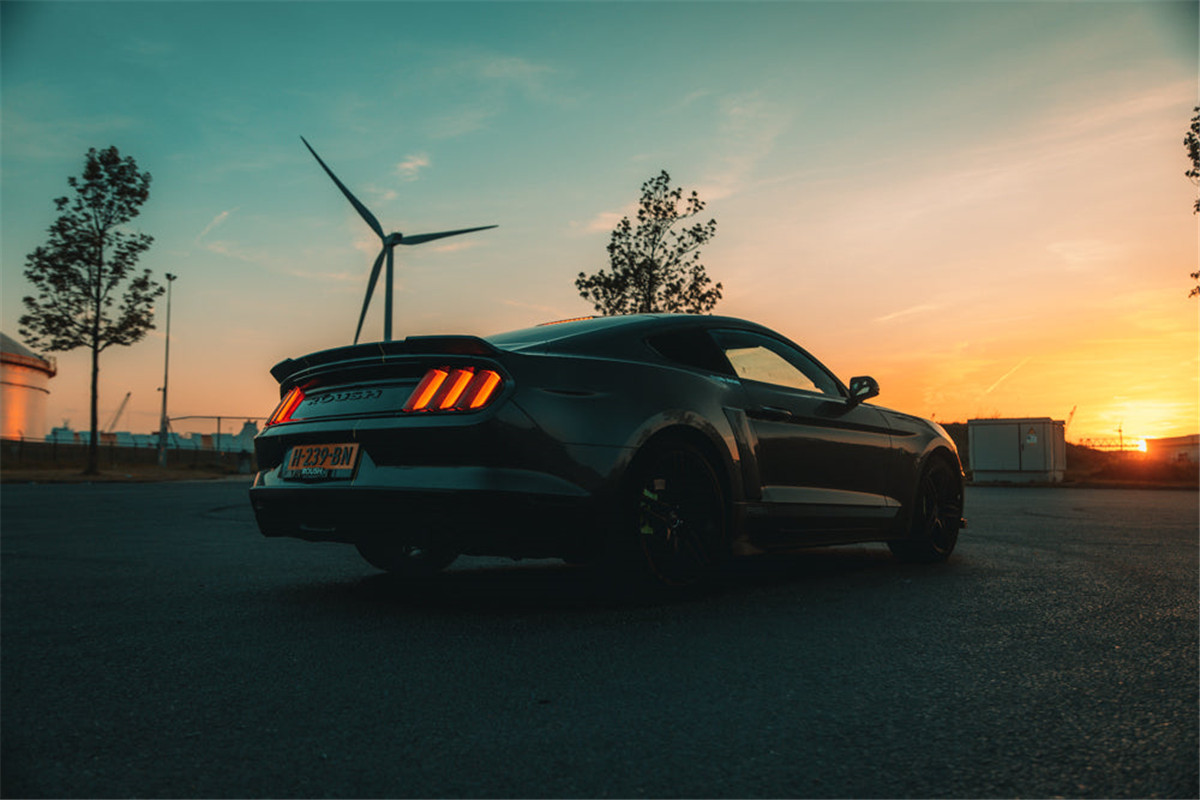 复古夜间摄影梦幻温暖胶片色调电影效果人像扫街LR调色预设包 In Your Fayes NEW | PRESET PACK 插件预设 第19张-素材湾丨精选海外优质设计素材资源 复古夜间摄影梦幻温暖胶片色调电影效果人像扫街LR调色预设包 In Your Fayes NEW | PRESET PACK 插件预设 sucaiwan.com