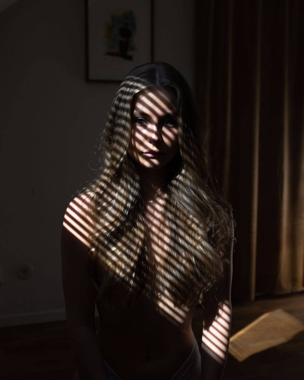 高级电影质感黑白色调肖像人物模特摄影照片调色Lightroom预设 Kai Boettcher (Kai Boet) – Noir B&W Preset Pack 插件预设 第13张-素材湾丨精选海外优质设计素材资源 高级电影质感黑白色调肖像人物模特摄影照片调色Lightroom预设 Kai Boettcher (Kai Boet) – Noir B&W Preset Pack 插件预设 sucaiwan.com